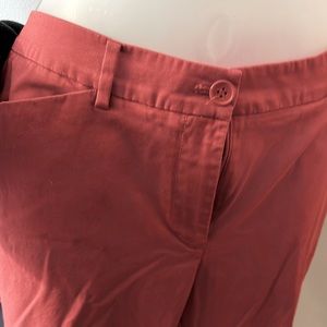 Talbots size 8 dusty Rose Capri pants with button detail GREAT condition